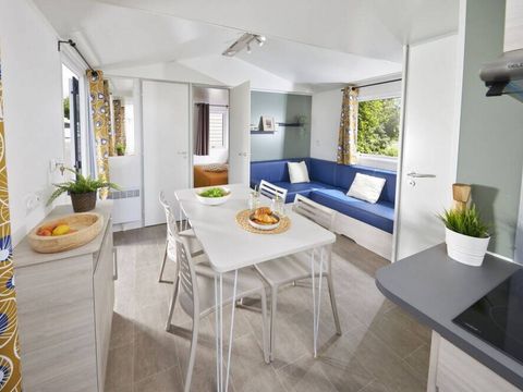 MOBILHOME 4 personnes - Comfort | 2 Ch. | 4 Pers. | Terrasse surélevée | Clim.