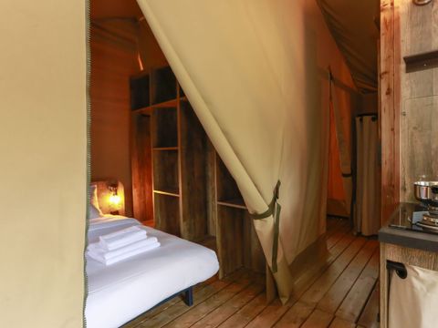 TENTE TOILE ET BOIS 5 personnes - Confort 34m² (2 chambres) - avec sanitaires