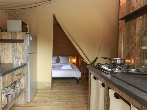 TENTE TOILE ET BOIS 5 personnes - Confort 34m² (2 chambres) - avec sanitaires