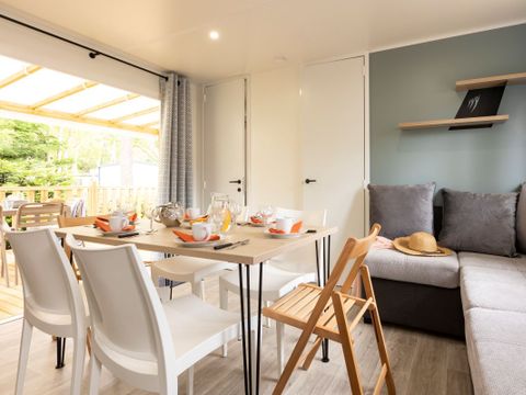 MOBILHOME 6 personnes - Premium 40m² (3 chambres) + Terrasse + TV + lave-vaisselle