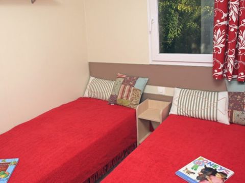 Mobilhome 4 personnes - 2 chambres avec terrasse