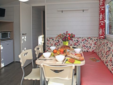 Mobilhome 4 personnes - 2 chambres avec terrasse