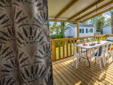 MOBILHOME 8 personnes - Confort 4 chambres 8 Pers avec terrasse
