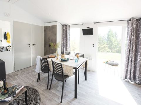 MOBILHOME 4 personnes - Confort 2 chambres avec terrasse