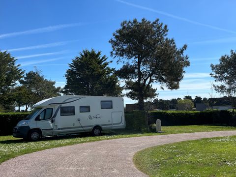 Emplacement - Confort XL avec électricité 10A