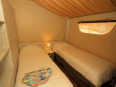 TENTE TOILE ET BOIS 4 personnes - Lodge Maassai - 2 chambres 4