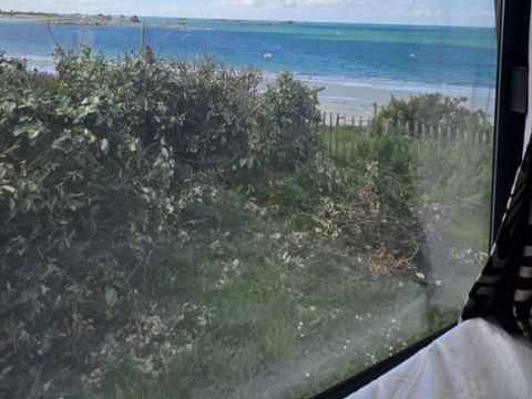 HÉBERGEMENT INSOLITE 4 personnes - Tiny lodge 2 Chambres 4 Personnes, vue mer