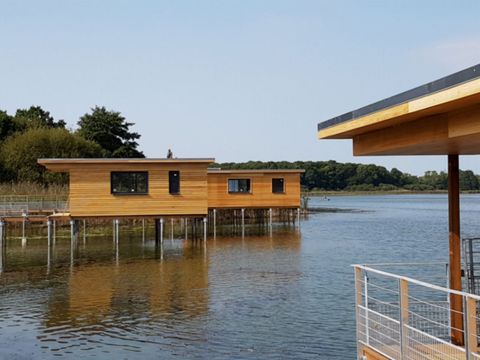 HÉBERGEMENT INSOLITE 2 personnes - Roseaux