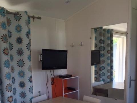 MOBILHOME 4 personnes - Confort 27m² - 2 chambres - terrasse couverte - 11 nuits