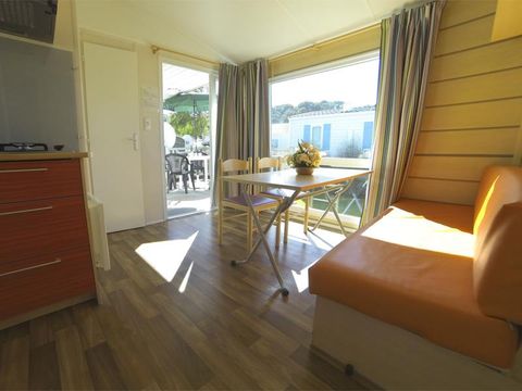 MOBILHOME 4 personnes - Confort 27m² - 2 chambres - terrasse couverte - 11 nuits