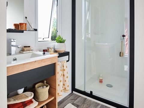 MOBILHOME 11 personnes - Tribu 71m² (5 chambres 3 SDB) + terrasse