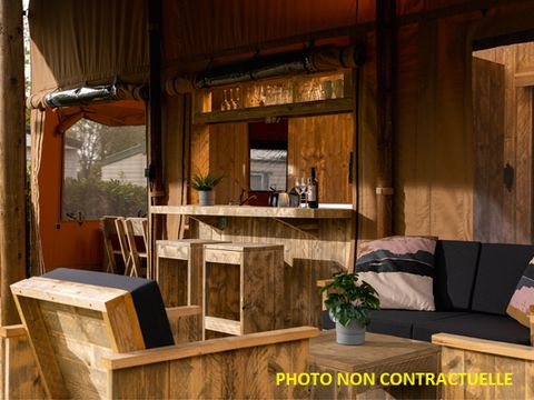 TENTE TOILE ET BOIS 6 personnes - Tente Safari 49 m² avec sanitaires + terrasse 15 m²