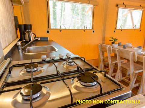 TENTE TOILE ET BOIS 6 personnes - Tente Safari 49 m² avec sanitaires + terrasse 15 m²