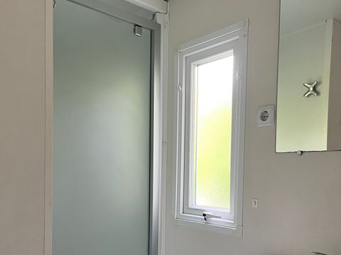 Mobilhome 4 personnes - 30-35 m² - 2 chambres avec terrasse