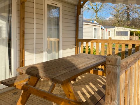 Mobilhome 4 personnes - 30-35 m² - 2 chambres avec terrasse