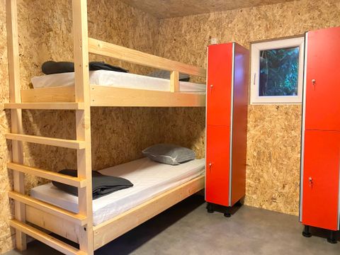 CHAMBRE 1 personne - Lit en dortoirs