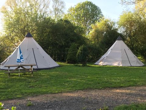 TENTE 2 personnes - 01-Tipi Davy Crockett 18m2 (1ch - 1/8pers.) + kit prêt à camper - prix pour 2 personnes