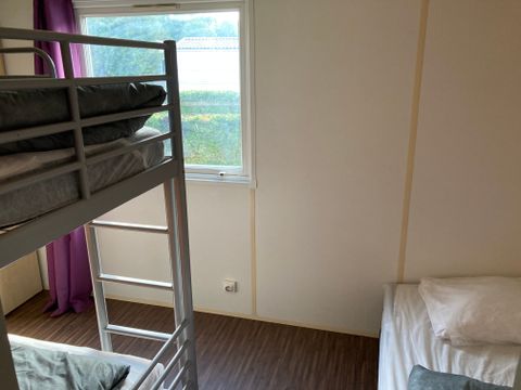 MOBILHOME 2 personnes - 05-Mobil-Home Standard 26m2 (2ch - 1/5 pers.) + TV + Clim - prix pour 2 personnes