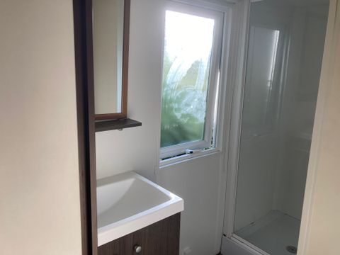 MOBILHOME 2 personnes - 08-Mobil-Home Confort 32m2 (2ch - 2/6 pers.) + TV + Clim - prix pour 2 personnes