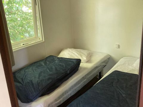 MOBILHOME 2 personnes - 09-Mh Grand Confort 6 pers avec grande terrasse - prix pour 2 personnes
