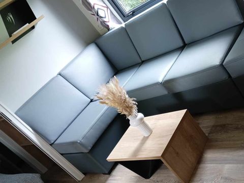 Tente en toile et en bois 2 personnes - 21-Lodge de Luxe + jacuzzi plein air+ lits faits + serviettes + kit boissons chaudes - prix pour 2 personnes