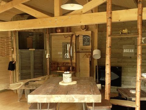 CHALET 2 personnes - Cabane du GRIZZLI (Lit rond, douche italienne)
