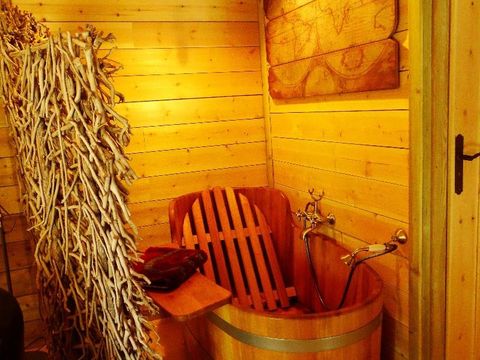 CHALET 2 personnes - Cabane de D'JO (Baignoire bois, Vue étangs & champ)