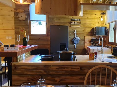 TENTE TOILE ET BOIS 2 personnes - Cabane du Castor (Sauna,douche,baignoire,poêle à bois)