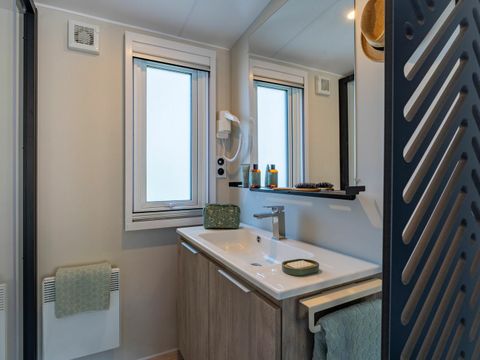 MOBILHOME 6 personnes - COTTAGE OTELLO 6p 3ch 2SdB PREMIUM