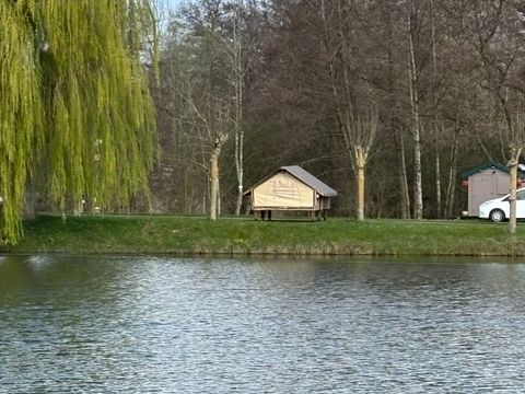 TENTE TOILE ET BOIS 2 personnes - CAMPANNA BORD D'ETANG