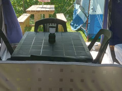 TENTE 4 personnes - LE MOURON DÉLICAT Parcelle 26 Tente "Prêt à Camper"