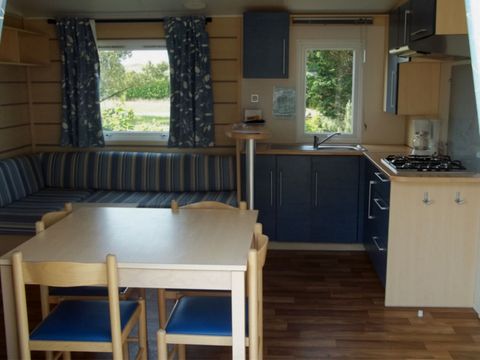 Mobilhome 6 personnes - CONFORT - SAM plaque gaz réfrigerateur vaisselle telévision