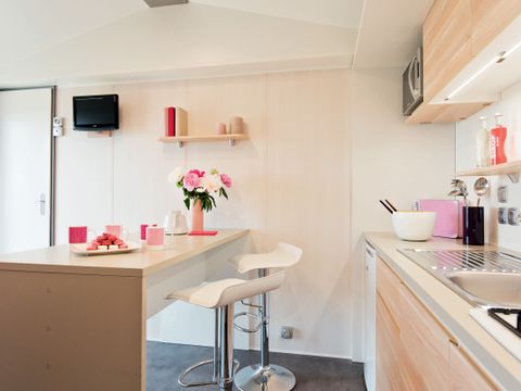 MOBILHOME 4 personnes - 33m² Confort  (2 chambres + 2 salles de bain)