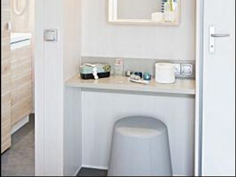 MOBILHOME 4 personnes - 33m² Confort  (2 chambres + 2 salles de bain)