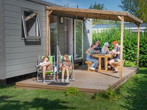 MOBILHOME 4 personnes - 30m² Confort (2 chambres) avec Terrasse semi couverte 15m²