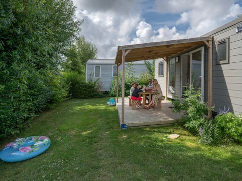 MOBILHOME 4 personnes - 30m² Confort (2 chambres) avec Terrasse semi couverte 15m²