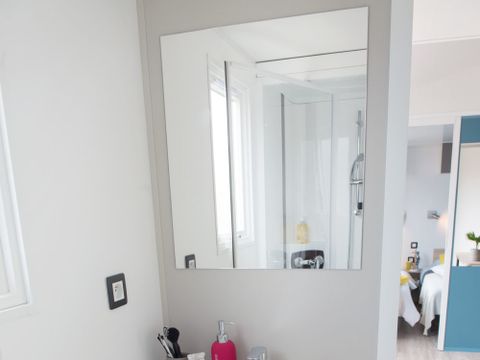 MOBILHOME 4 personnes - 30m² Confort (2 chambres) avec Terrasse semi couverte 15m²