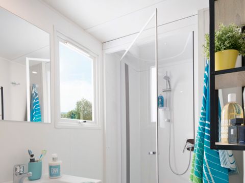 MOBILHOME 4 personnes - 30m² Confort (2 chambres) avec Terrasse semi couverte 15m²