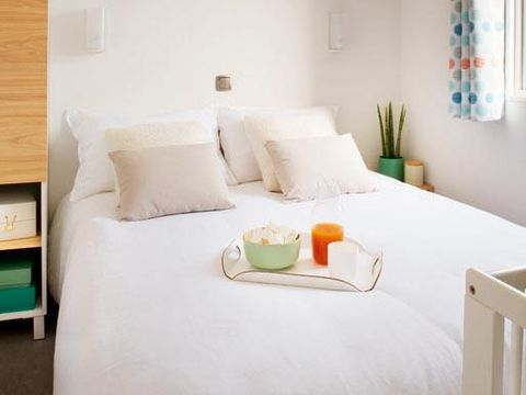 MOBILHOME 4 personnes - 24m² Confort (2 chambres) avec Terrasse semi couverte 7,5m²