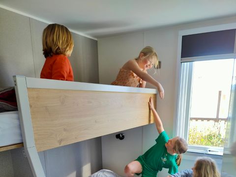 Mobilhome 4 personnes - 2 chambres - Lits superposés - Vue étang