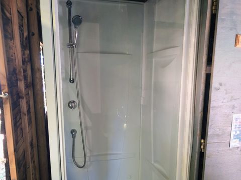 TENTE TOILE ET BOIS 4 personnes - Cabane Lodge sur Pilotis Confort 27m² - 2 chambres + terrasse couverte