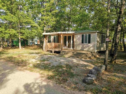 MOBILHOME 4 personnes - Standard 26m² - 2 chambres + Terrasse + TV + Clim