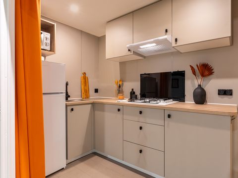 Mobilhome 4 personnes - Premium 29m² - 2 chambres - Terrasse semi-couverte