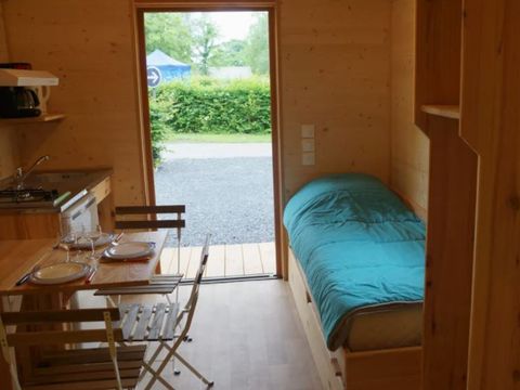 HÉBERGEMENT INSOLITE 3 personnes - Roulotte VALJOLY ACCES AQUATICA GRATUIT