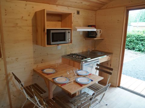 HÉBERGEMENT INSOLITE 3 personnes - Roulotte VALJOLY ACCES AQUATICA GRATUIT