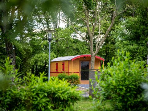 HÉBERGEMENT INSOLITE 3 personnes - Roulotte VALJOLY ACCES AQUATICA GRATUIT