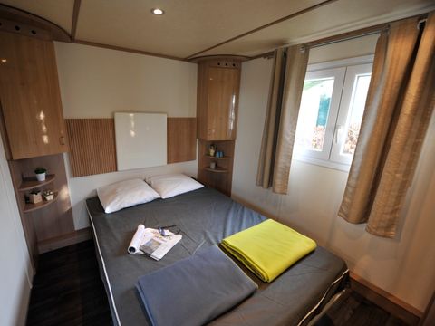 MOBILHOME 6 personnes - Confort 2 chambres - Entre 30 et 35 m²  +5ans