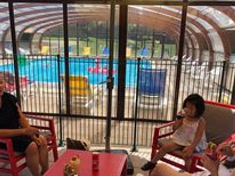 CHALET 6 personnes - Chalet PMR supérieur (personne à mobilité réduite) 39m²-2 chambres/terrasse couverte 6 pers