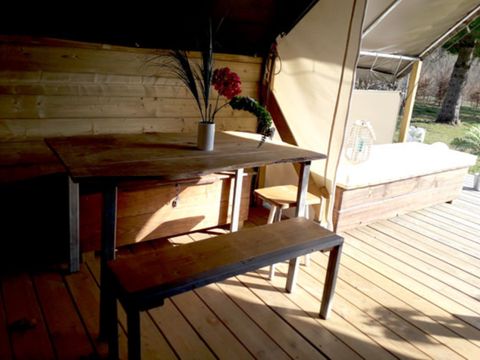 LODGE 5 personnes - Tente écolodge Toile de Savel - 40 m2 - 2 chambres LODGE 5 personnes - Tente écolodge Toile de Savel - 40 m2 - 2 chambres