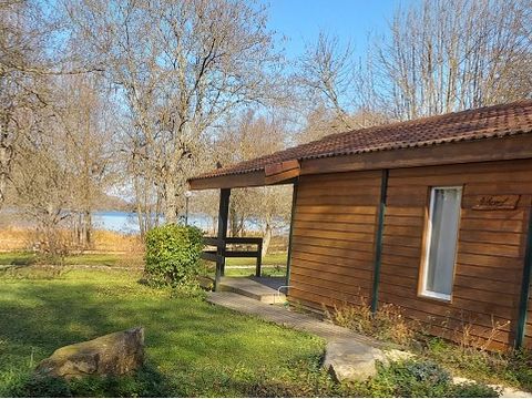 CHALET 7 personnes - Chalet Confort 27 - 30m² - 2 chambres + terrasse couverte + TV + Lave-vaiselle 5/7 pers